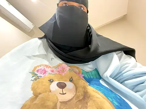 Snapshot of Submissive_Arab chatting on November 30, 2025, 9:30 pm Submissive Arab online show from November 30, 2025, 9:30 pm