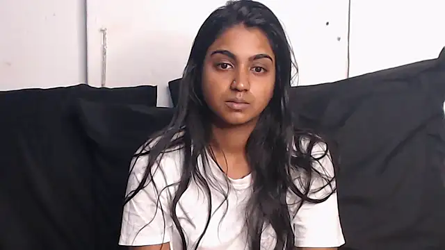 Delilah Blazee online show from March 4, 2025, 5:56 pm