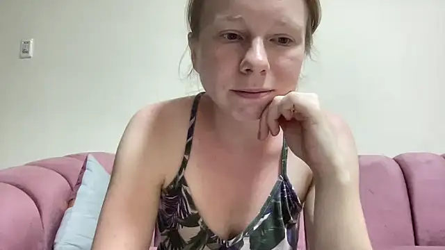 Snapshot of SweetLucy96 chatting on September 29, 2025, 3:06 pm SweetLucy96 online show from September 29, 2025, 3:06 pm