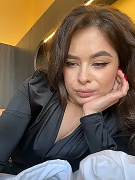 MistressMilana online show from January 13, 2026, 1:05 pm