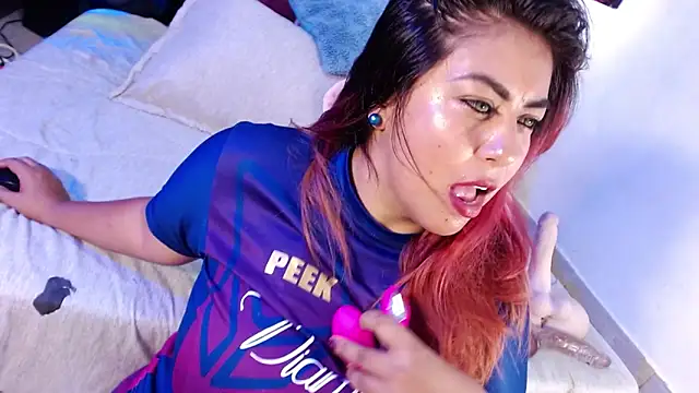 Snapshot of gatuwildhott chatting on October 26, 2025, 7:53 pm gatuwildhott online show from October 26, 2025, 7:53 pm