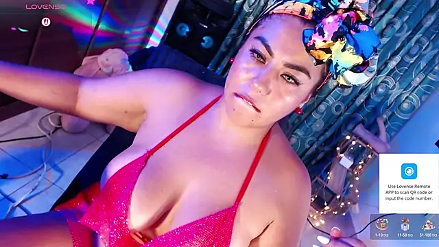 Snapshot of gatuwildhott chatting on November 2, 2025, 6:43 pm gatuwildhott online show from November 2, 2025, 6:43 pm