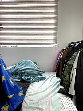 sorry-mom69 online show from December 16, 2025, 2:33 pm