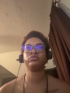 nickytheehawtie online show from March 4, 2026, 2:06 am