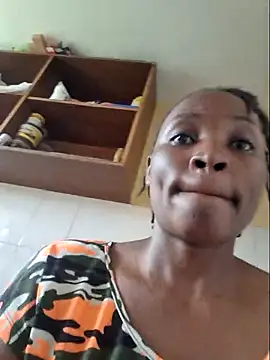 Snapshot of Samia_Queen chatting on October 10, 2025, 10:03 am Samia Queen online show from October 10, 2025, 10:03 am