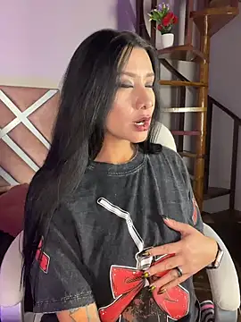  kelly hous36 online show from February 24, 2025, 6:47 pm