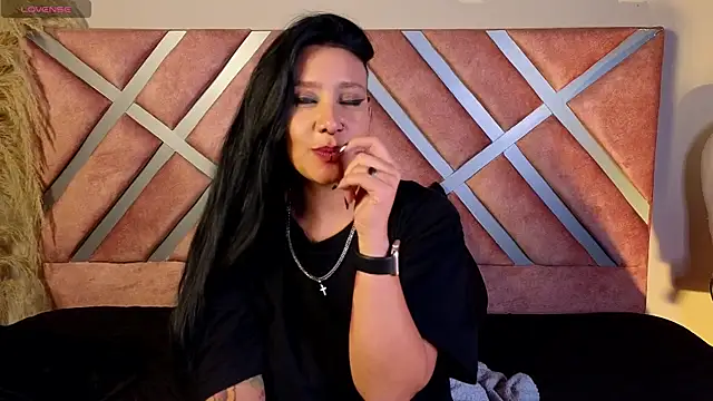  kelly hous36 online show from March 20, 2025, 12:53 pm