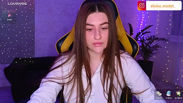 Snapshot of Elishka_ chatting on December 1, 2024, 9:26 pm Elishka online show from December 1, 2024, 9:26 pm