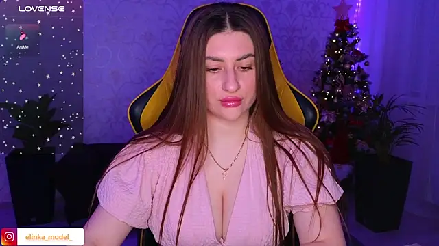 Snapshot of Elishka_ chatting on January 1, 2025, 2:42 pm Elishka online show from January 1, 2025, 2:42 pm