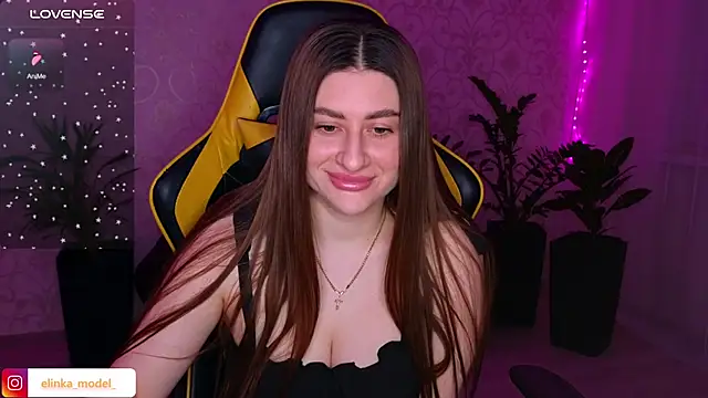 Snapshot of Elishka_ chatting on January 18, 2025, 3:38 pm Elishka online show from January 18, 2025, 3:38 pm