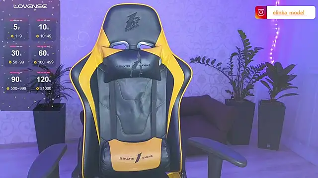 Snapshot of Elishka_ chatting on February 23, 2025, 6:56 pm Elishka online show from February 23, 2025, 6:56 pm