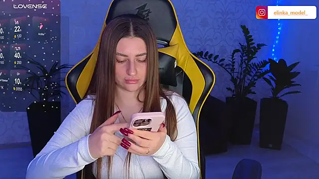 Snapshot of Elishka_ chatting on February 26, 2025, 8:00 pm Elishka online show from February 26, 2025, 8:00 pm