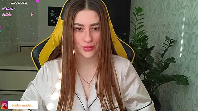 Snapshot of Elishka_ chatting on March 21, 2025, 5:54 am Elishka online show from March 21, 2025, 5:54 am