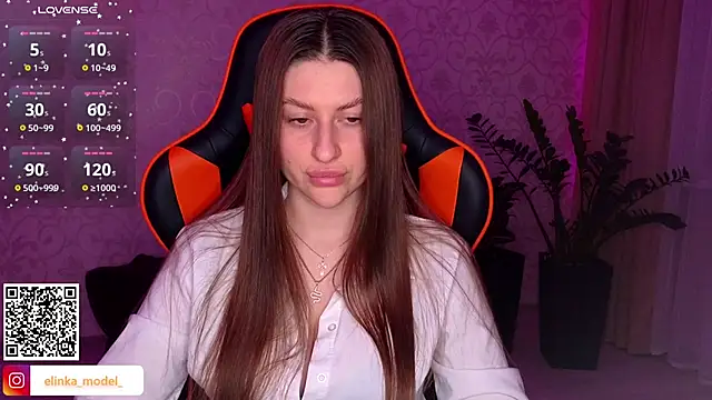 Snapshot of Elishka_ chatting on September 18, 2025, 5:59 pm Elishka online show from September 18, 2025, 5:59 pm