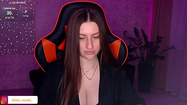 Snapshot of Elishka_ chatting on October 5, 2025, 6:50 pm Elishka online show from October 5, 2025, 6:50 pm