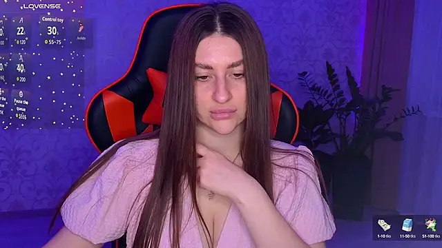 Snapshot of Elishka_ chatting on October 12, 2025, 5:45 pm Elishka online show from October 12, 2025, 5:45 pm