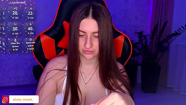 Snapshot of Elishka_ chatting on October 18, 2025, 5:57 pm Elishka online show from October 18, 2025, 5:57 pm