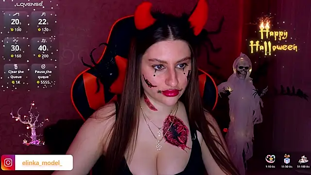 Snapshot of Elishka_ chatting on October 31, 2025, 8:21 pm Elishka online show from October 31, 2025, 8:21 pm