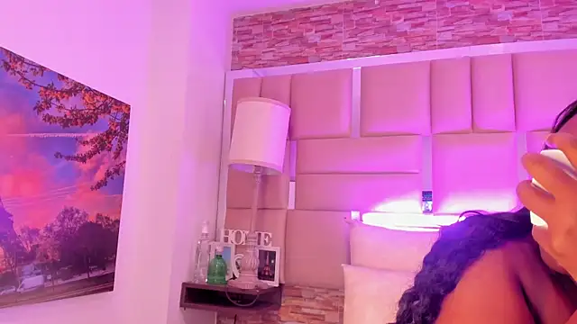 Snapshot of ShaniaBrownn chatting on November 21, 2025, 7:56 pm ShaniaBrownn online show from November 21, 2025, 7:56 pm