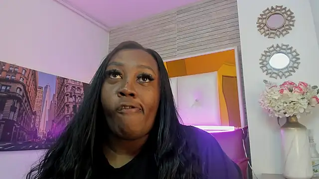 Snapshot of ShaniaBrownn chatting on November 26, 2025, 7:37 pm ShaniaBrownn online show from November 26, 2025, 7:37 pm