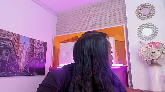 Snapshot of ShaniaBrownn chatting on November 28, 2025, 7:49 pm ShaniaBrownn online show from November 28, 2025, 7:49 pm