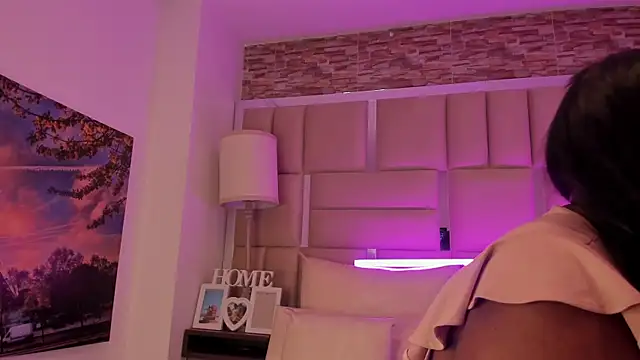 Snapshot of ShaniaBrownn chatting on February 25, 2026, 7:34 pm ShaniaBrownn online show from February 25, 2026, 7:34 pm