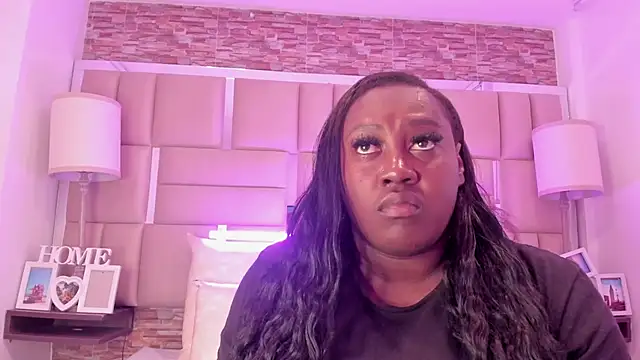 Snapshot of ShaniaBrownn chatting on February 27, 2026, 7:36 pm ShaniaBrownn online show from February 27, 2026, 7:36 pm