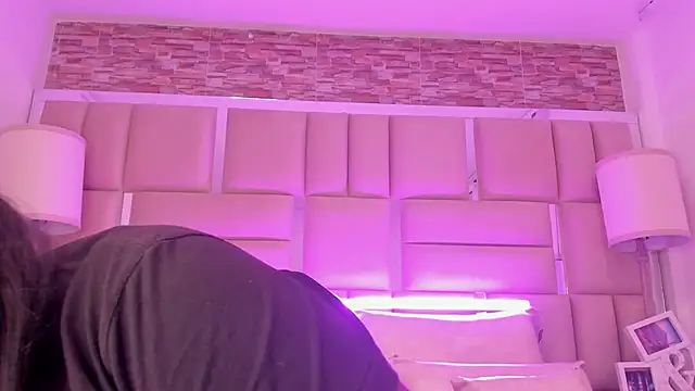 Snapshot of ShaniaBrownn chatting on February 28, 2026, 7:59 pm ShaniaBrownn online show from February 28, 2026, 7:59 pm