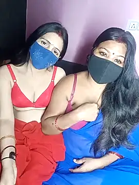 Snapshot of cutee__crazy chatting on November 20, 2025, 5:34 pm cutee crazy online show from November 20, 2025, 5:34 pm