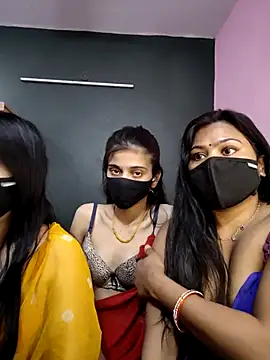 cutee  crazy online show from April 8, 2026, 1:44 pm