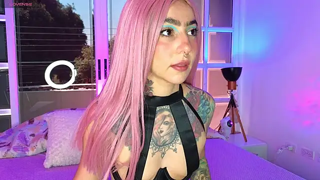 Snapshot of Evangelyne_1 chatting on January 12, 2025, 3:36 pm Evangelyne 1 online show from January 12, 2025, 3:36 pm