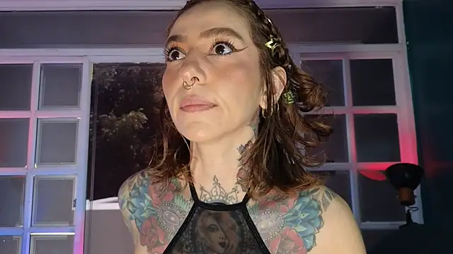 Snapshot of Evangelyne_1 chatting on October 2, 2025, 3:52 pm Evangelyne 1 online show from October 2, 2025, 3:52 pm