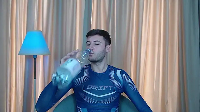 JustinMorrisX online show from November 1, 2025, 9:33 am