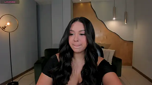 ToriCrossX online show from October 25, 2025, 1:35 am