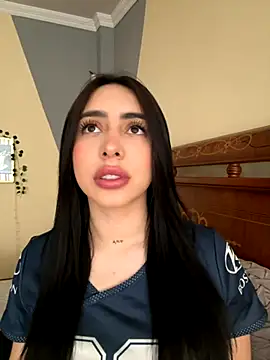 isabella jade online show from October 20, 2025, 1:22 pm