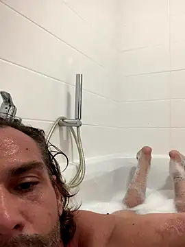 sexy l o  online show from September 29, 2025, 1:27 pm