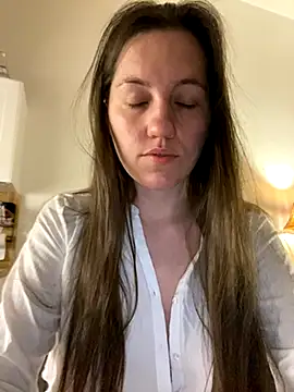 Snapshot of Nicole-Ray chatting on October 5, 2025, 12:42 am Nicole-Ray online show from October 5, 2025, 12:42 am