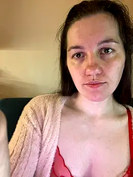 Snapshot of Nicole-Ray chatting on November 14, 2025, 8:40 pm Nicole-Ray online show from November 14, 2025, 8:40 pm