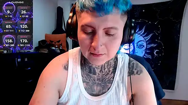 Snapshot of Marieblueeyes chatting on February 8, 2025, 4:36 am Marieblueeyes online show from February 8, 2025, 4:36 am