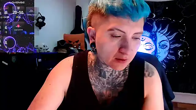 Snapshot of Marieblueeyes chatting on February 9, 2025, 12:06 am Marieblueeyes online show from February 9, 2025, 12:06 am