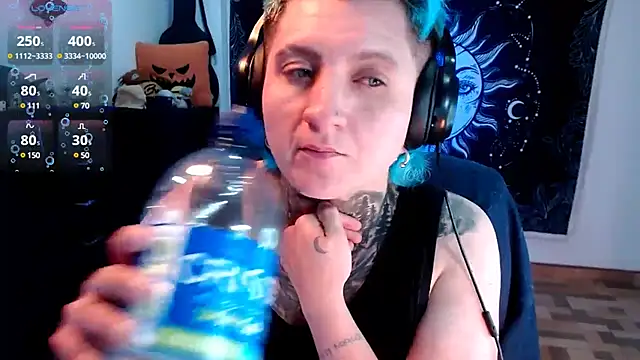 Snapshot of Marieblueeyes chatting on February 15, 2025, 6:44 am Marieblueeyes online show from February 15, 2025, 6:44 am