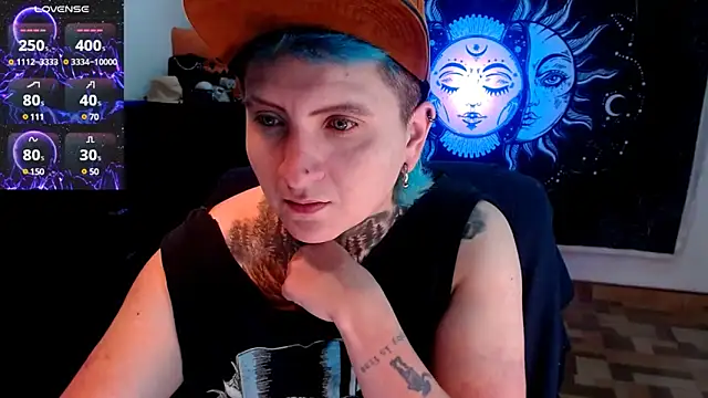 Snapshot of Marieblueeyes chatting on February 19, 2025, 2:33 am Marieblueeyes online show from February 19, 2025, 2:33 am