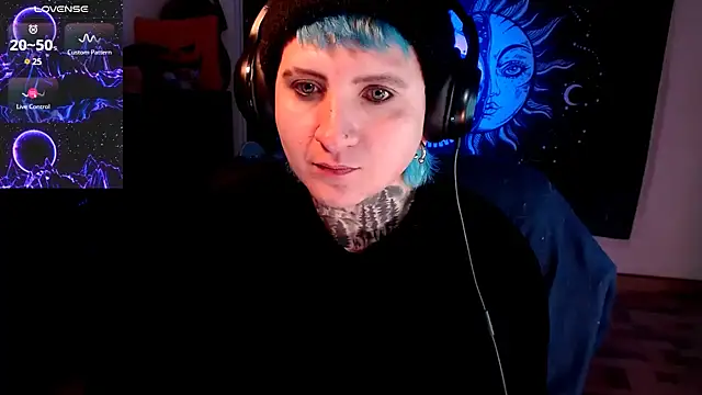 Snapshot of Marieblueeyes chatting on February 19, 2025, 11:36 pm Marieblueeyes online show from February 19, 2025, 11:36 pm