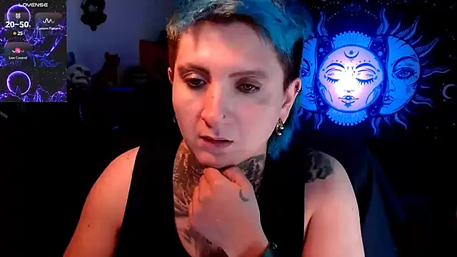 Snapshot of Marieblueeyes chatting on February 26, 2025, 1:21 am Marieblueeyes online show from February 26, 2025, 1:21 am