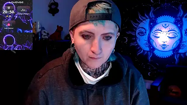 Snapshot of Marieblueeyes chatting on March 16, 2025, 6:31 am Marieblueeyes online show from March 16, 2025, 6:31 am