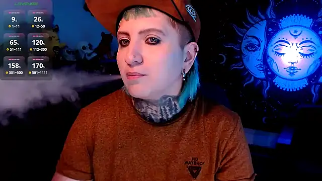 Snapshot of Marieblueeyes chatting on March 19, 2025, 6:35 am Marieblueeyes online show from March 19, 2025, 6:35 am