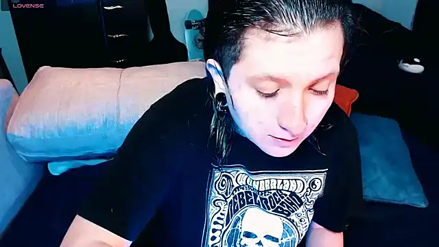 Snapshot of Marieblueeyes chatting on October 6, 2025, 3:15 am Marieblueeyes online show from October 6, 2025, 3:15 am