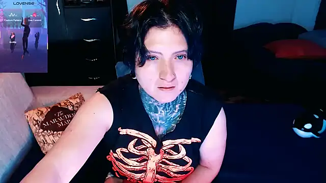 Snapshot of Marieblueeyes chatting on October 11, 2025, 4:44 am Marieblueeyes online show from October 11, 2025, 4:44 am