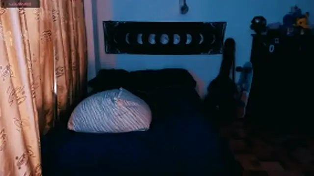 Snapshot of Marieblueeyes chatting on October 26, 2025, 9:21 pm Marieblueeyes online show from October 26, 2025, 9:21 pm