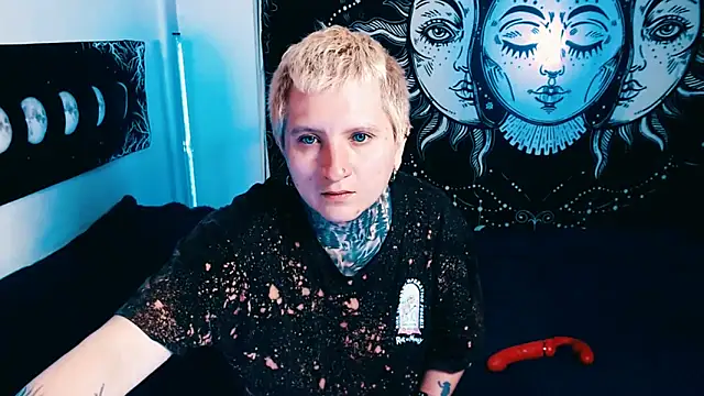 Marieblueeyes online show from February 16, 2026, 1:35 am